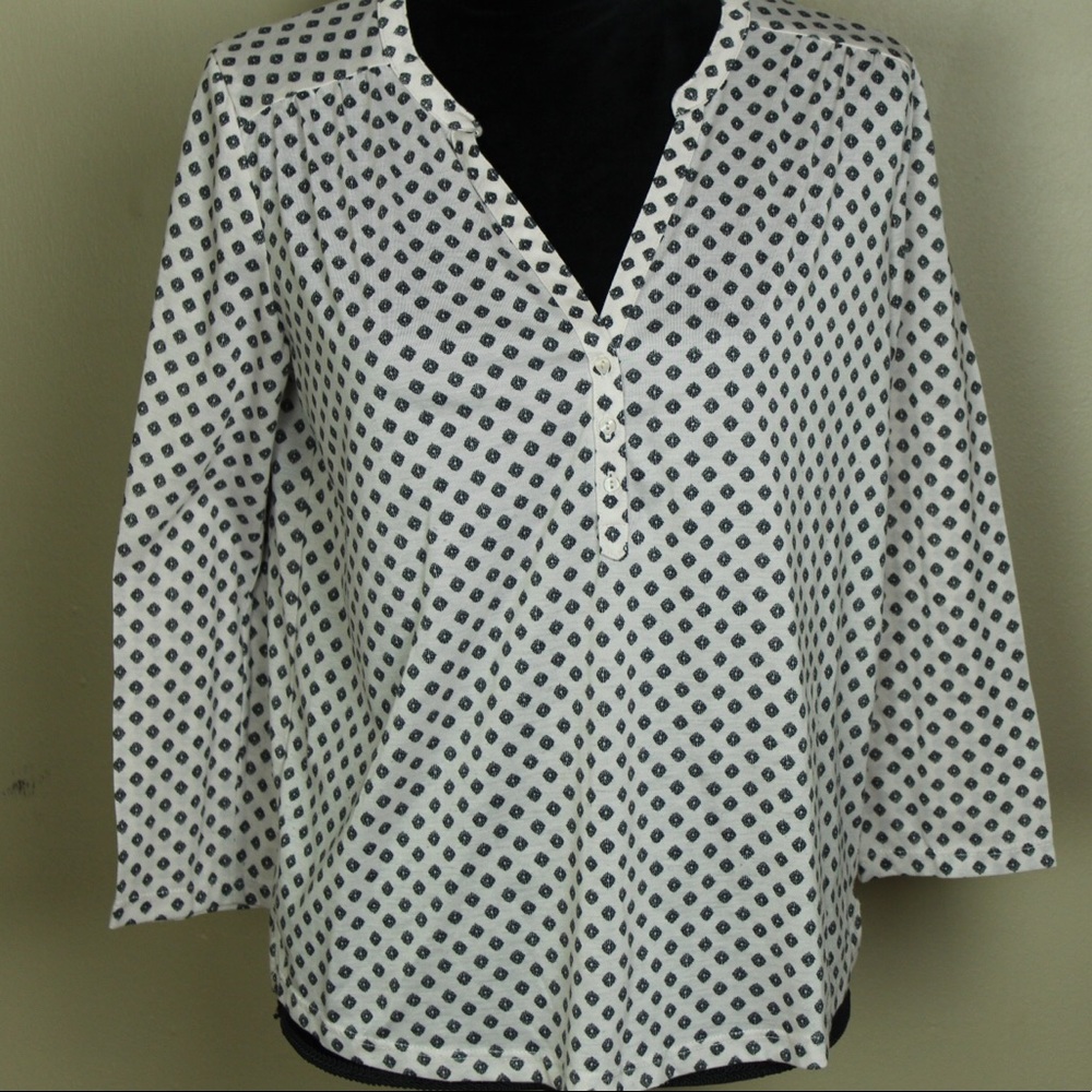 H&M tan V Neck Shirt Blouse Quarter Sleeve
